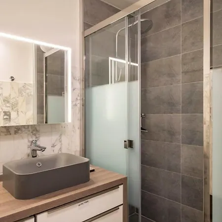 Brand New 2 Bedrooms 3min Walk To The Croisette * Cannes